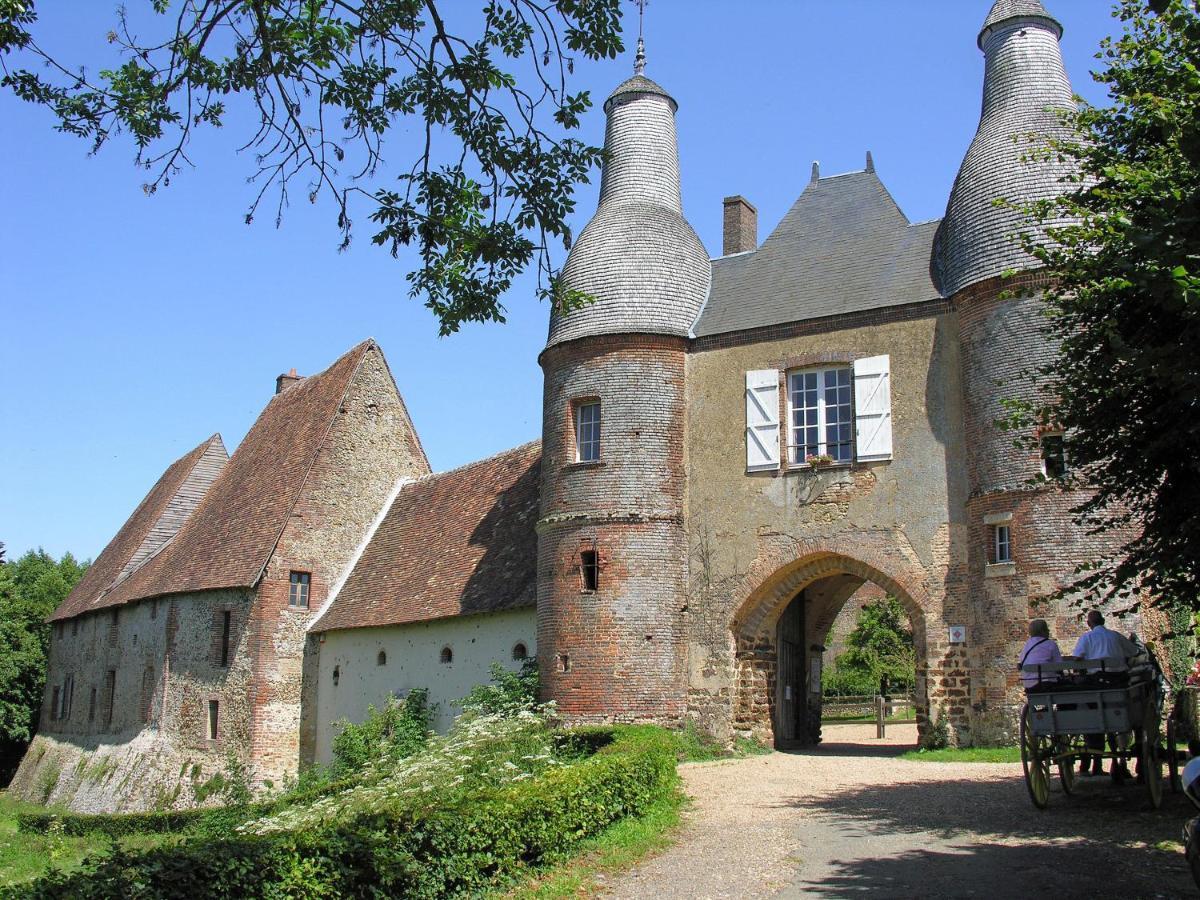 Chateau De La Barre 콩프란스쉬르아닐 외부 사진